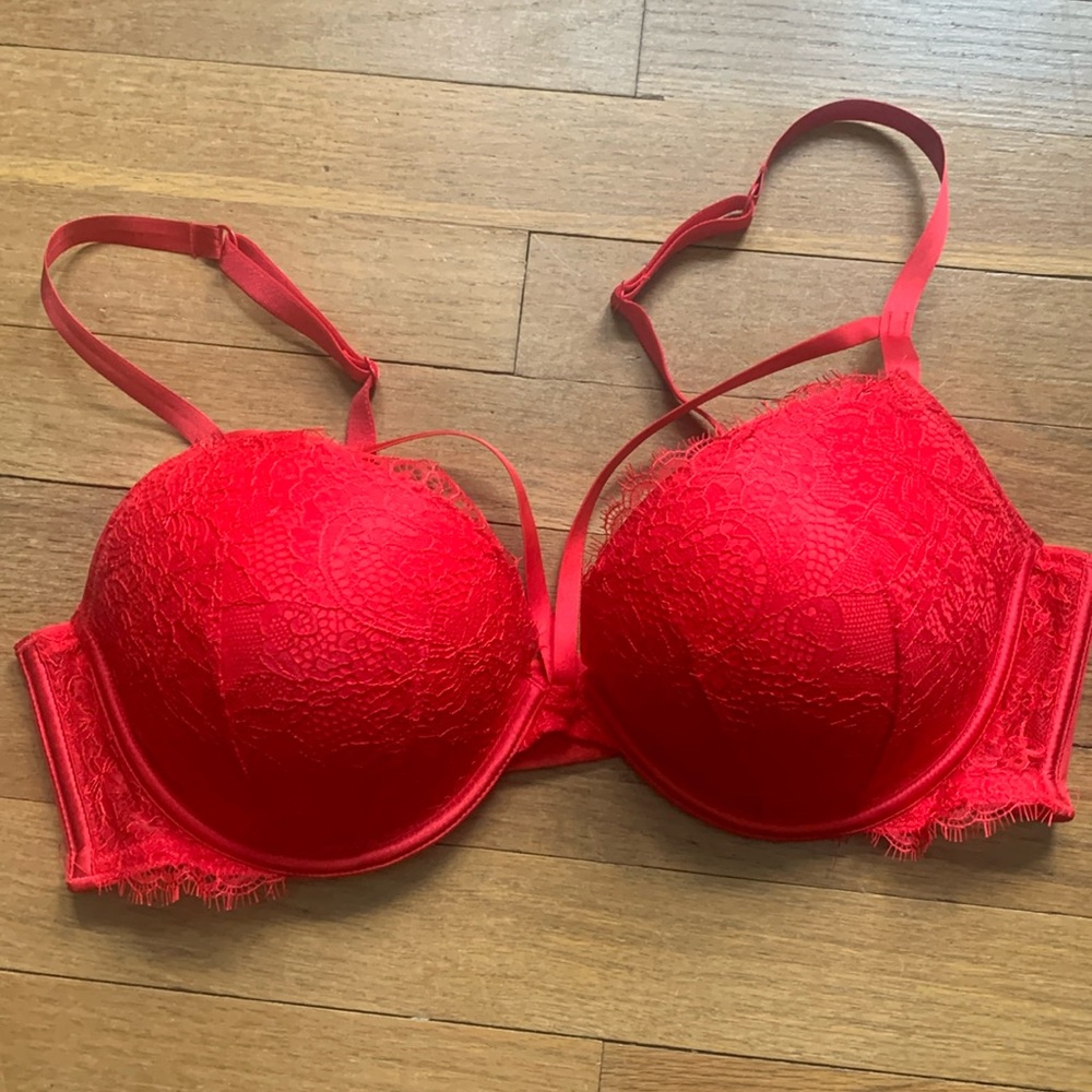 Red Victoria’s Secret bra